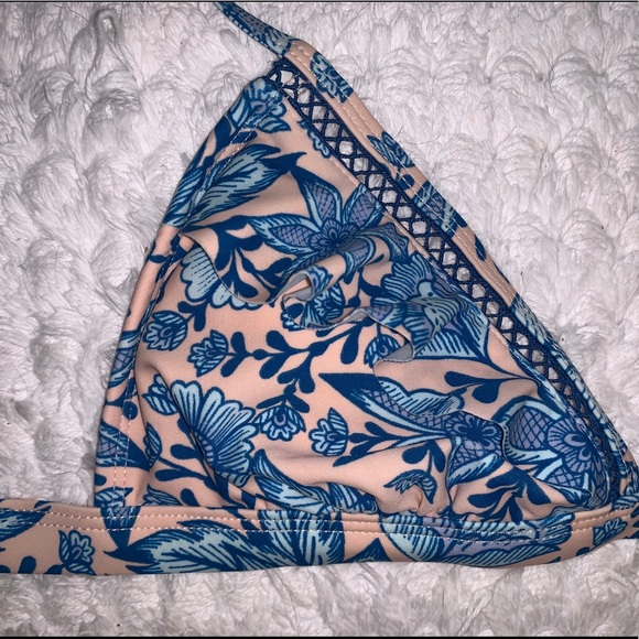 Brazilian bikini - Picture 2 of 3